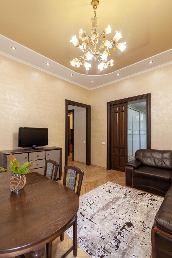 Alfa Apartments Levytskoho 利沃夫 外观 照片